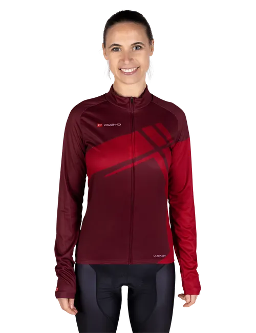  Le modèle mesure 175 cm et porte une taille  2