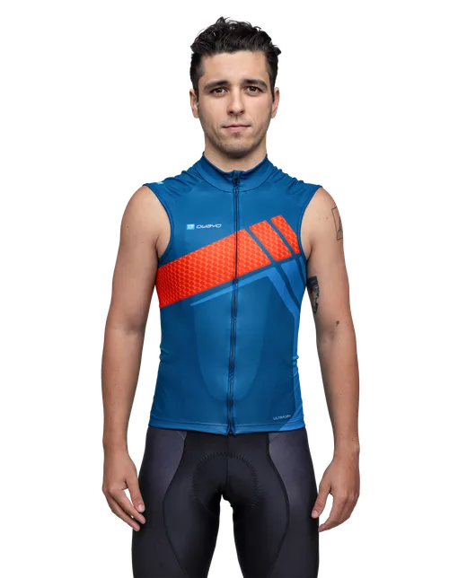  Le modèle mesure 173 cm  cm et porte une taille  5