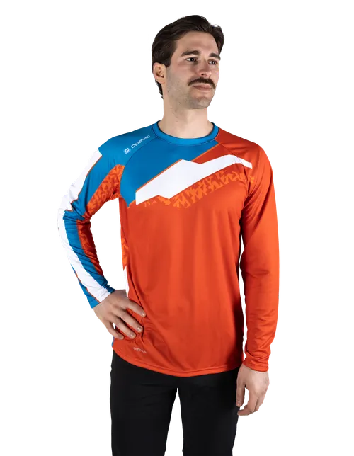  Le modèle mesure 182 cm  cm et porte une taille  6